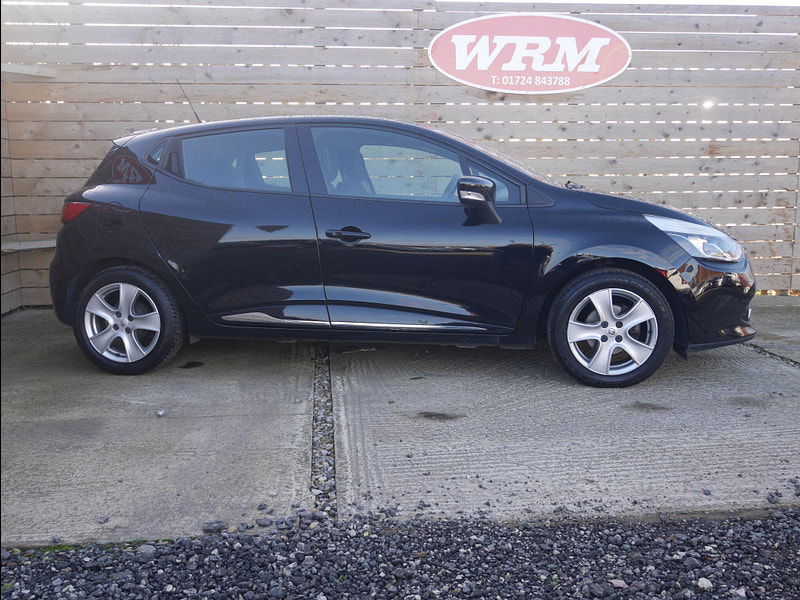 Renault Clio 1.2 16V Dynamique Nav Hatchback 5dr Petrol Manual Euro 6 (75 ps) 5dr Manual 2025