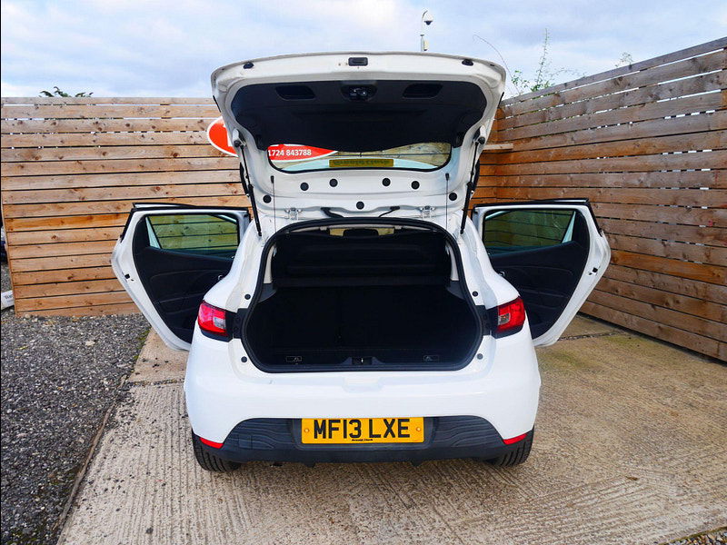 Renault Clio 1.2 16V Expression + Hatchback 5dr Petrol Manual Euro 5 (75 ps) 5dr Manual 2025