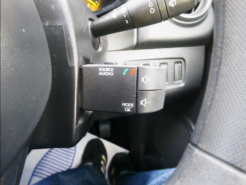 Renault Clio 1.2 16V Expression + Hatchback 5dr Petrol Manual Euro 5 (75 ps) 5dr Manual 2025