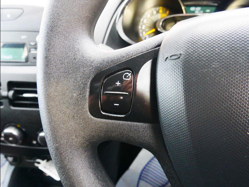 Renault Clio 1.2 16V Expression + Hatchback 5dr Petrol Manual Euro 5 (75 ps) 5dr Manual 2025