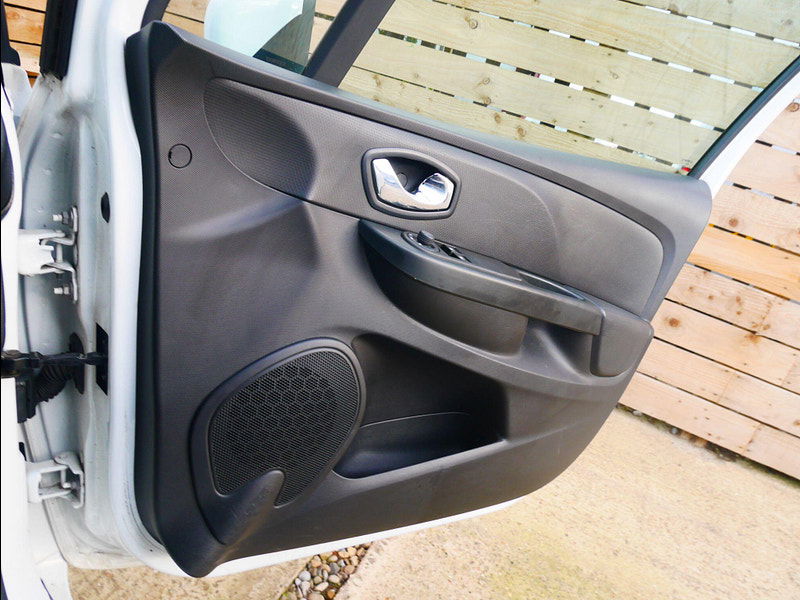 Renault Clio 1.2 16V Expression + Hatchback 5dr Petrol Manual Euro 5 (75 ps) 5dr Manual 2025