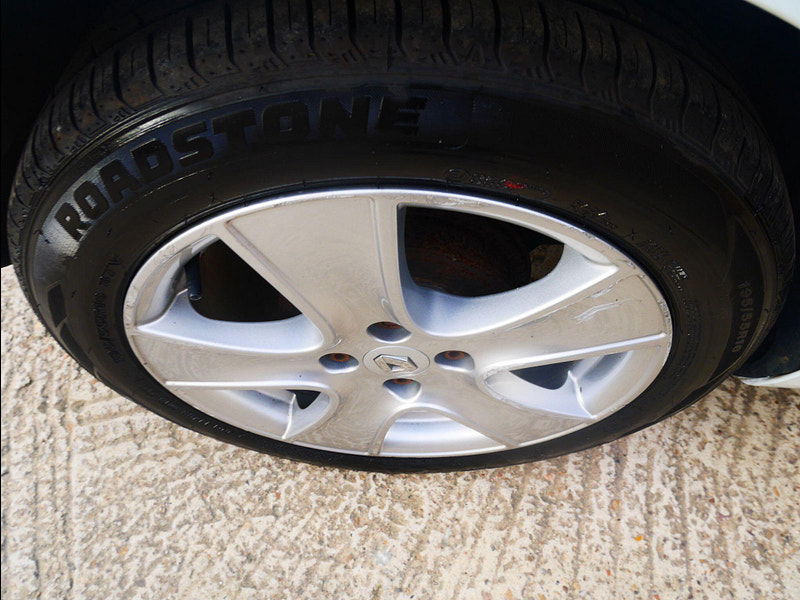 Renault Clio 1.2 16V Expression + Hatchback 5dr Petrol Manual Euro 5 (75 ps) 5dr Manual 2025