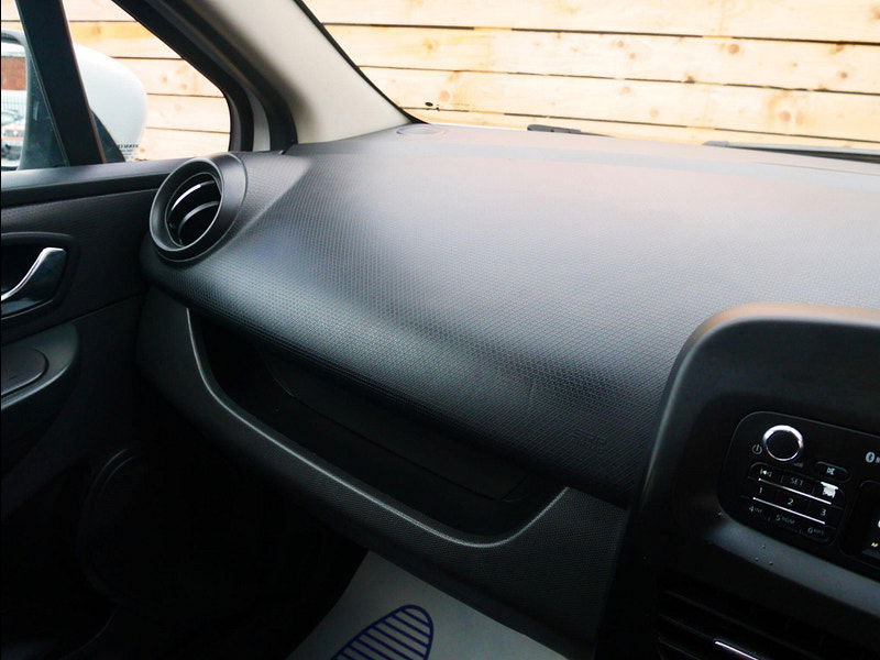 Renault Clio 1.2 16V Expression + Hatchback 5dr Petrol Manual Euro 5 (75 ps) 5dr Manual 2025