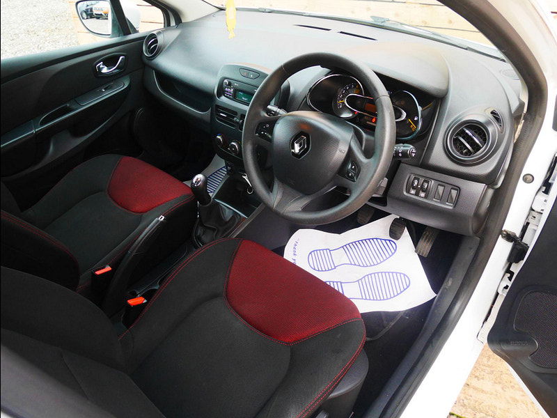 Renault Clio 1.2 16V Expression + Hatchback 5dr Petrol Manual Euro 5 (75 ps) 5dr Manual 2025