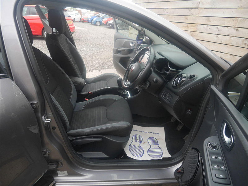 Renault Clio 1.5 dCi Dynamique S Nav Hatchback 5dr Diesel Manual Euro 6 (s/s) (90 ps) 5dr Manual 2026