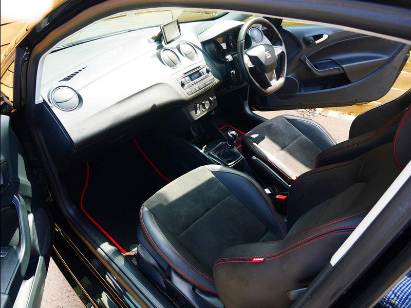 Seat Ibiza 1.2 TSI FR Black Sport Coupe Euro 5 3dr 3dr Manual 2025