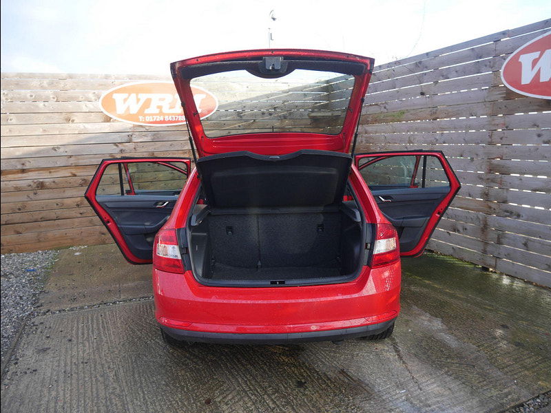 Skoda Rapid Spaceback 1.2 TSI SE Tech Hatchback 5dr Petrol Manual Euro 6 (s/s) (90 ps) 5dr Manual 2026