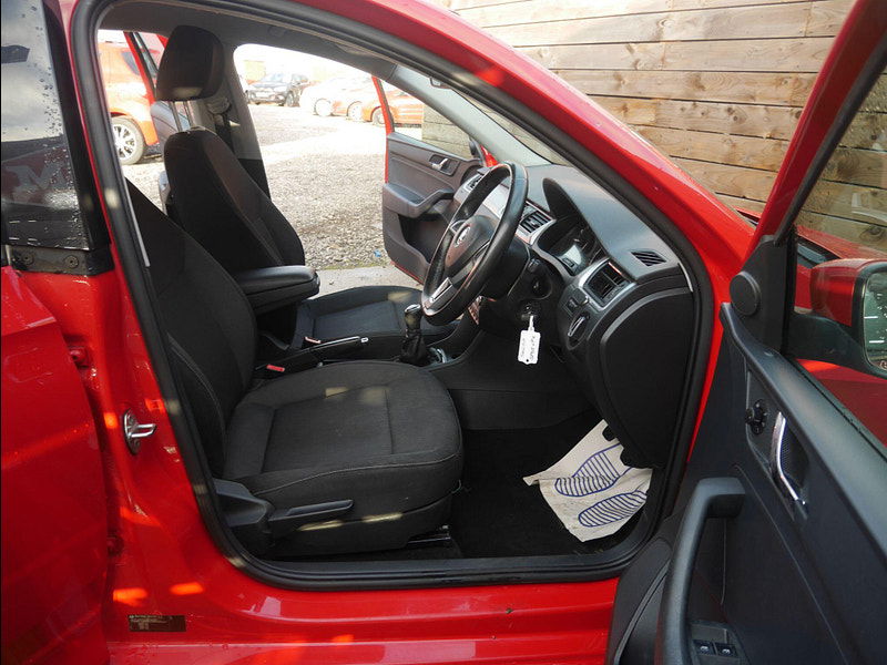 Skoda Rapid Spaceback 1.2 TSI SE Tech Hatchback 5dr Petrol Manual Euro 6 (s/s) (90 ps) 5dr Manual 2026