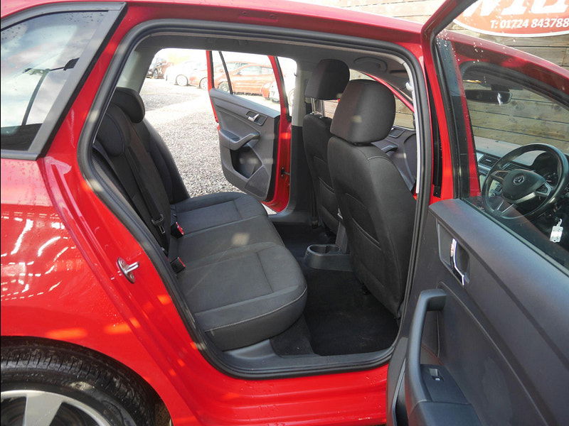 Skoda Rapid Spaceback 1.2 TSI SE Tech Hatchback 5dr Petrol Manual Euro 6 (s/s) (90 ps) 5dr Manual 2026