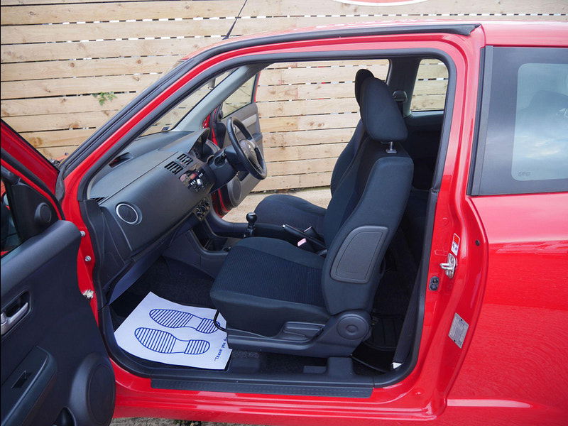 Suzuki Swift 1.3 GL 3dr 3dr Manual 2025