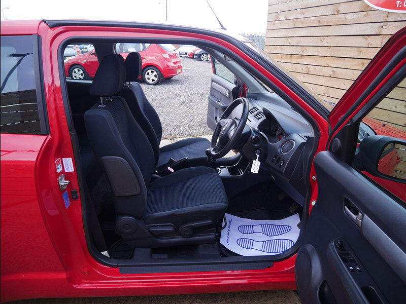 Suzuki Swift 1.3 GL 3dr 3dr Manual 2025