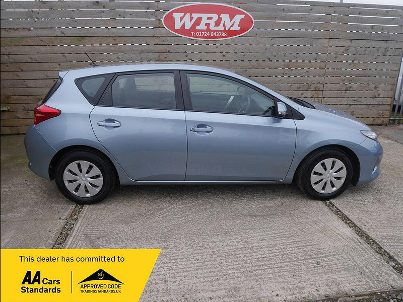 Toyota Auris 1.4 D-4D Active Hatchback 5dr Diesel Manual Euro 5 (s/s) (90 ps) 5dr Manual 2026