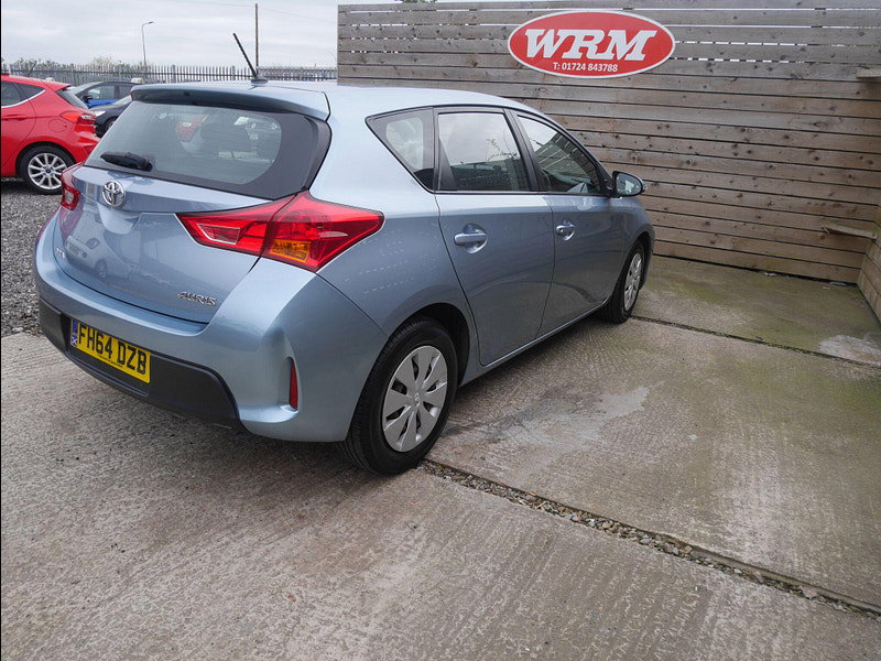 Toyota Auris 1.4 D-4D Active Hatchback 5dr Diesel Manual Euro 5 (s/s) (90 ps) 5dr Manual 2026