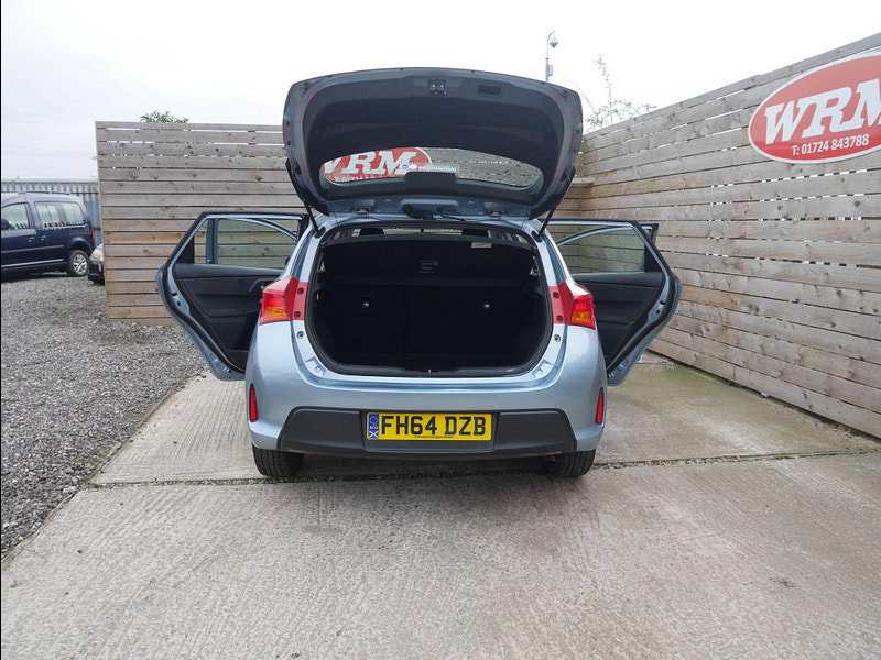 Toyota Auris 1.4 D-4D Active Hatchback 5dr Diesel Manual Euro 5 (s/s) (90 ps) 5dr Manual 2026