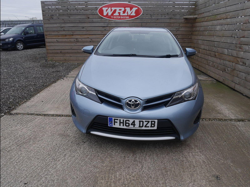 Toyota Auris 1.4 D-4D Active Hatchback 5dr Diesel Manual Euro 5 (s/s) (90 ps) 5dr Manual 2026