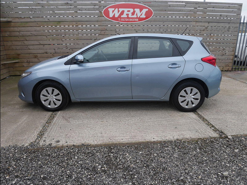 Toyota Auris 1.4 D-4D Active Hatchback 5dr Diesel Manual Euro 5 (s/s) (90 ps) 5dr Manual 2026