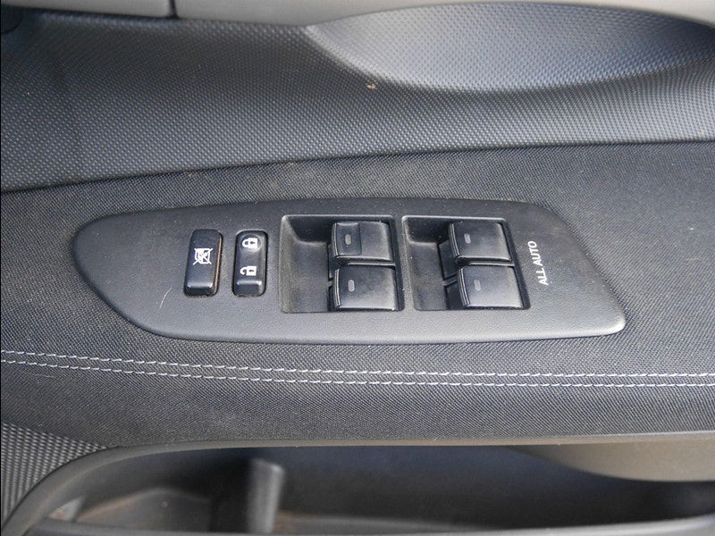 Toyota Auris 1.6 V-Matic TR Hatchback 5dr Petrol Manual Euro 5 (132 ps) 5dr Manual 2025