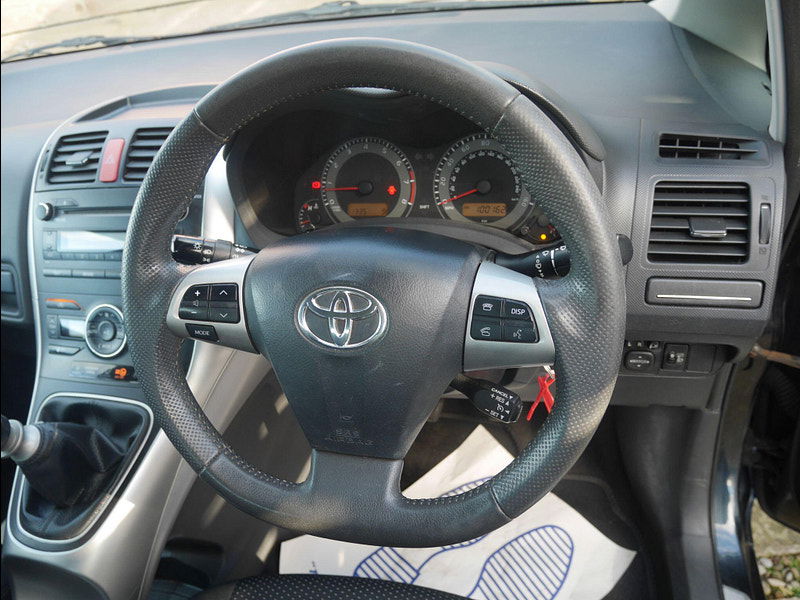 Toyota Auris 1.6 V-Matic TR Hatchback 5dr Petrol Manual Euro 5 (132 ps) 5dr Manual 2025