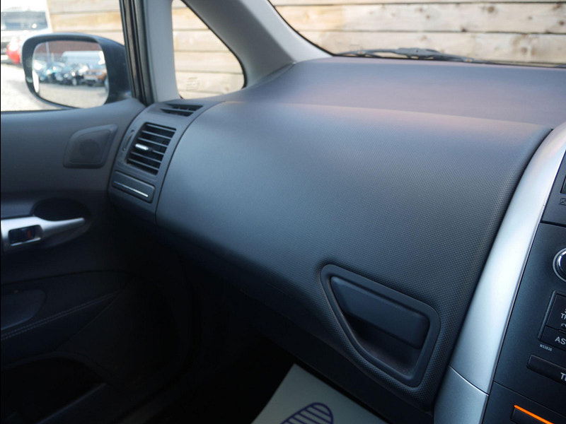 Toyota Auris 1.6 V-Matic TR Hatchback 5dr Petrol Manual Euro 5 (132 ps) 5dr Manual 2025