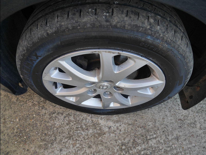 Toyota Auris 1.6 V-Matic TR Hatchback 5dr Petrol Manual Euro 5 (132 ps) 5dr Manual 2025