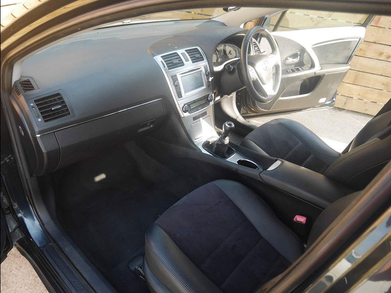 Toyota Avensis 2.0 D-4D Icon Business Edition Tourer Euro 5 5dr 5dr Manual 2025