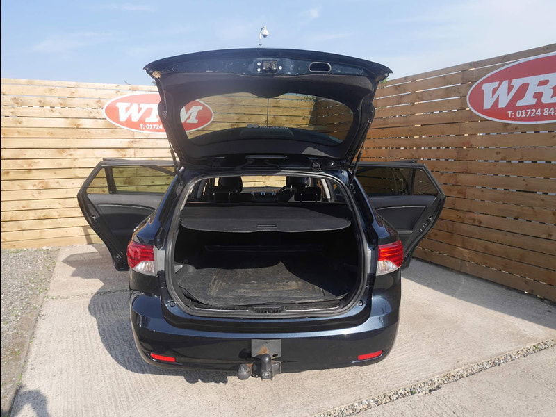 Toyota Avensis 2.0 D-4D Icon Business Edition Tourer Euro 5 5dr 5dr Manual 2025