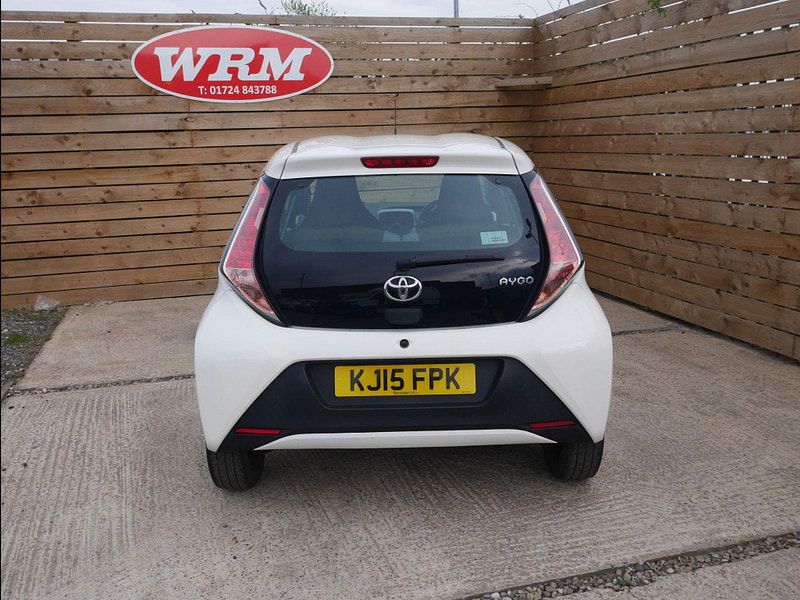 Toyota Aygo 1.0 VVT-i x-play Euro 5 3dr Euro 5 3dr Manual 2025