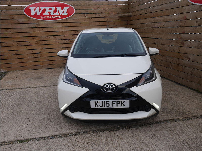 Toyota Aygo 1.0 VVT-i x-play Euro 5 3dr Euro 5 3dr Manual 2025