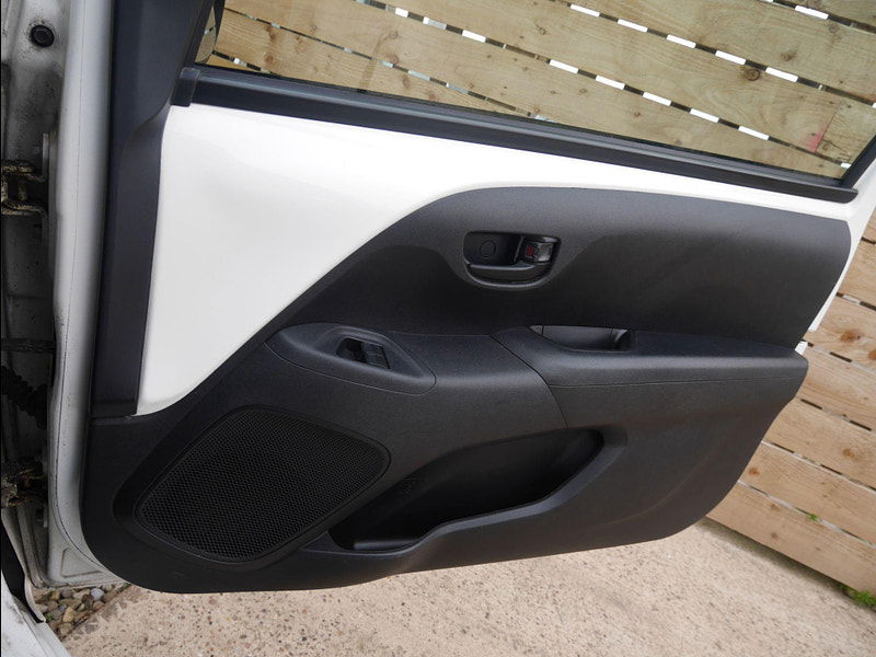 Toyota Aygo 1.0 VVT-i x-play Euro 5 3dr Euro 5 3dr Manual 2025