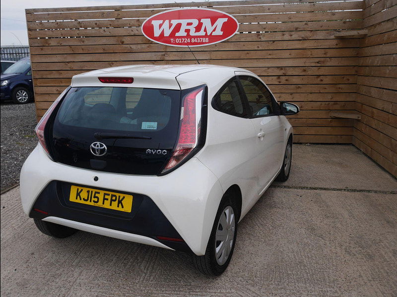 Toyota Aygo 1.0 VVT-i x-play Euro 5 3dr Euro 5 3dr Manual 2025