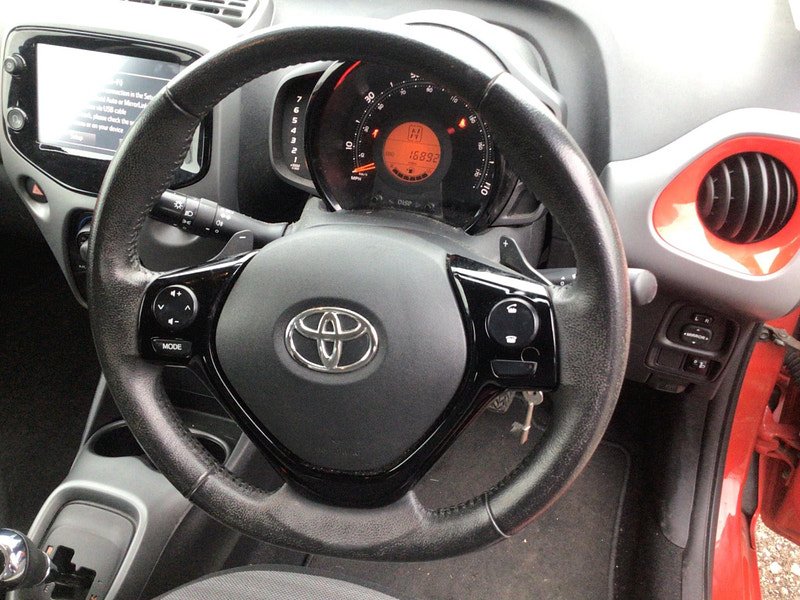 Toyota Aygo 1.0 VVT-i x-play x-shift Euro 6 5dr 5dr Automatic 2024
