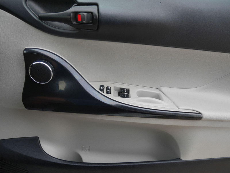 Toyota IQ 1.0 VVT-i 2 Euro 5 3dr 3dr Manual 2025