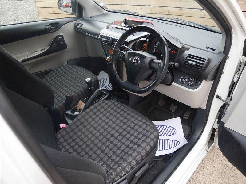 Toyota IQ 1.0 VVT-i 2 Euro 5 3dr 3dr Manual 2025