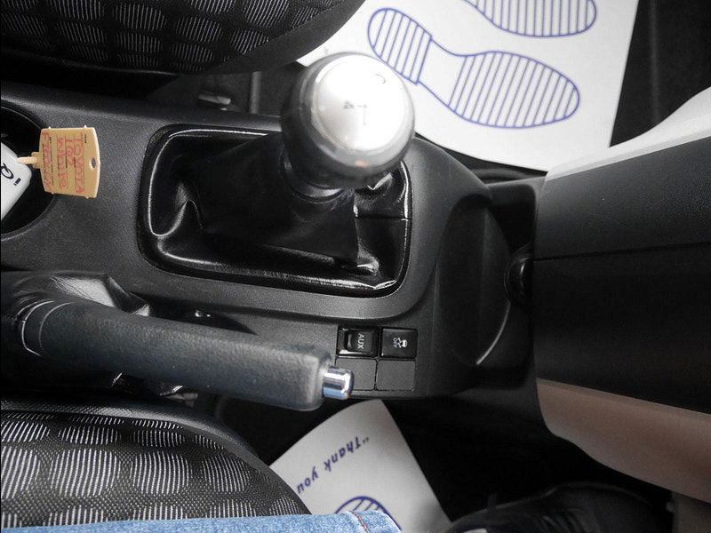 Toyota IQ 1.0 VVT-i 2 Euro 5 3dr 3dr Manual 2025