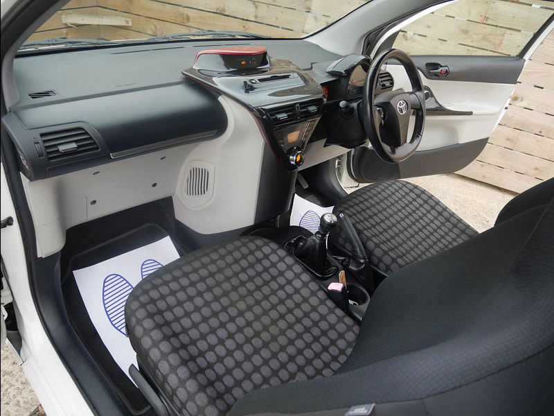 Toyota IQ 1.0 VVT-i 2 Euro 5 3dr 3dr Manual 2025