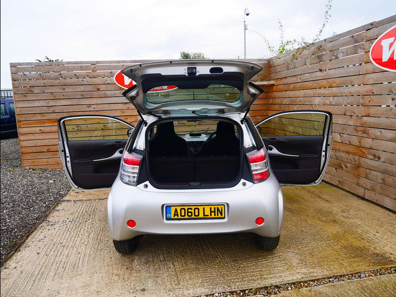 Toyota IQ 1.0 VVT-i Euro 4 3dr 3dr Manual 2025