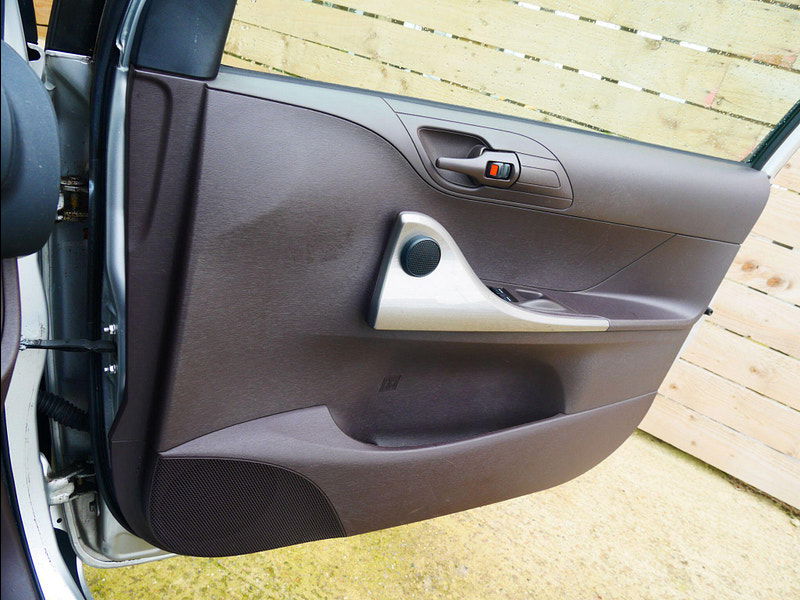 Toyota IQ 1.0 VVT-i Euro 4 3dr 3dr Manual 2025