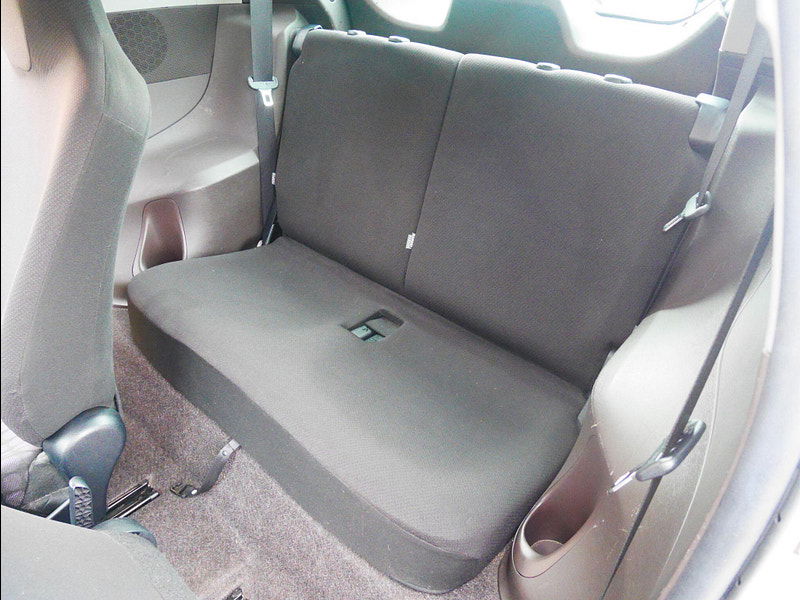 Toyota IQ 1.0 VVT-i Euro 4 3dr 3dr Manual 2025