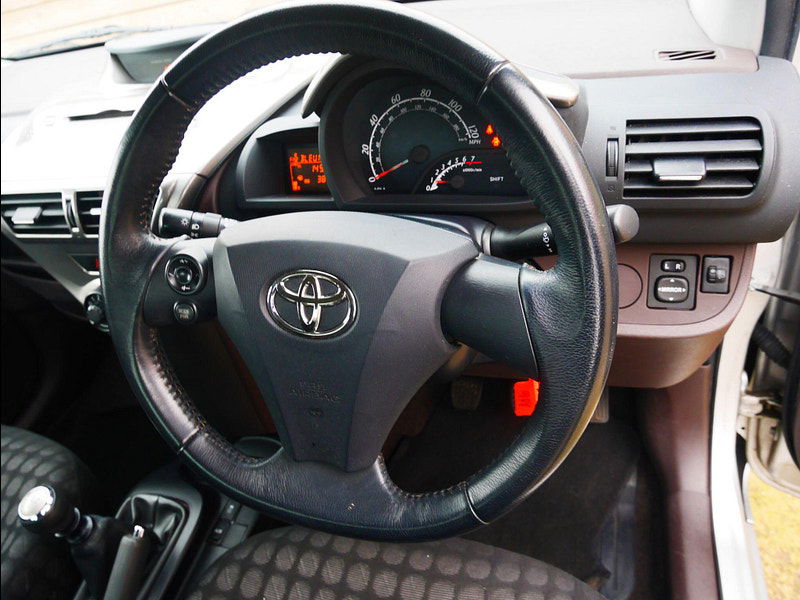 Toyota IQ 1.0 VVT-i Euro 4 3dr 3dr Manual 2025