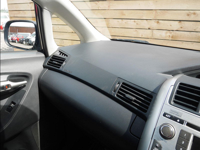 Toyota Verso 1.6 V-Matic TR Euro 5 5dr 5dr Manual 2025