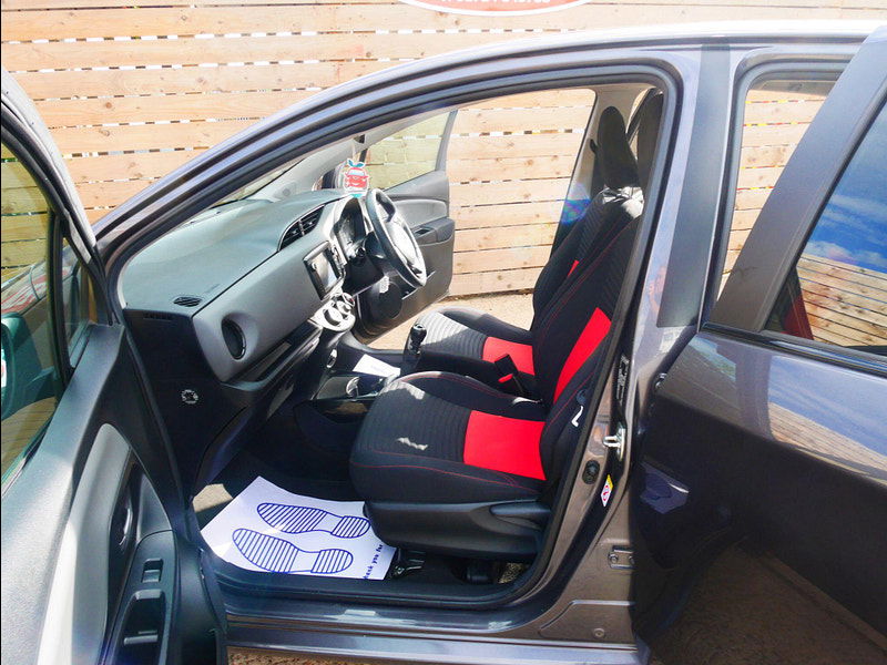 Toyota Yaris 1.33 Dual VVT-i Sport Euro 5 5dr Euro 5 5dr Manual 2025