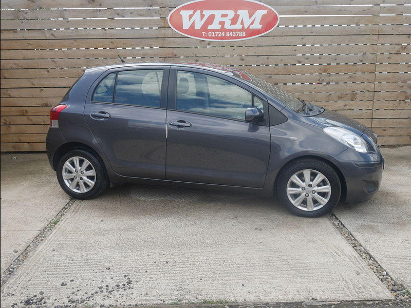 Toyota Yaris 1.33 Dual VVT-i TR Euro 4 (s/s) 5dr 5dr Manual 2025