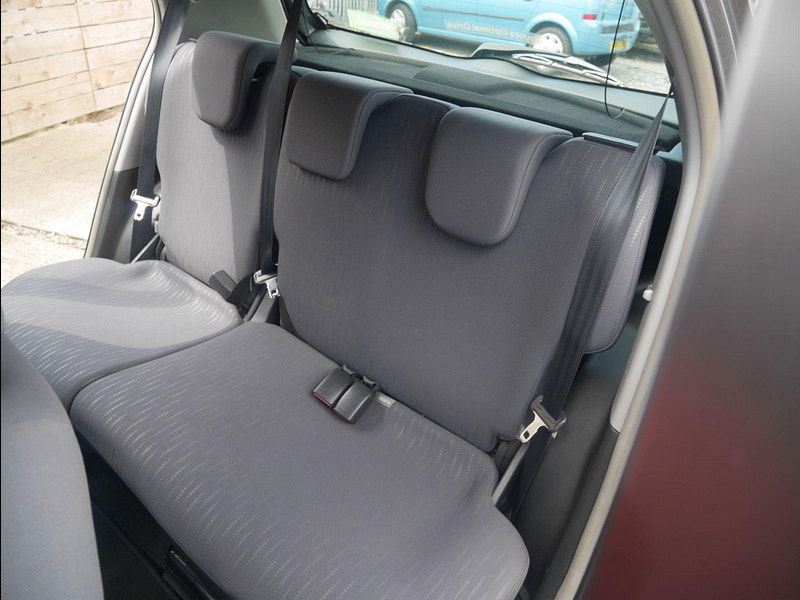 Toyota Yaris 1.33 Dual VVT-i TR Euro 4 (s/s) 5dr 5dr Manual 2025