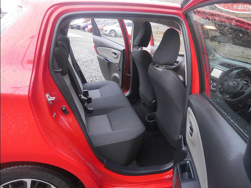 Toyota Yaris 1.5 VVT-i Icon Tech Hatchback 5dr Petrol Manual Euro 6 (111 ps) 5dr Manual 2026