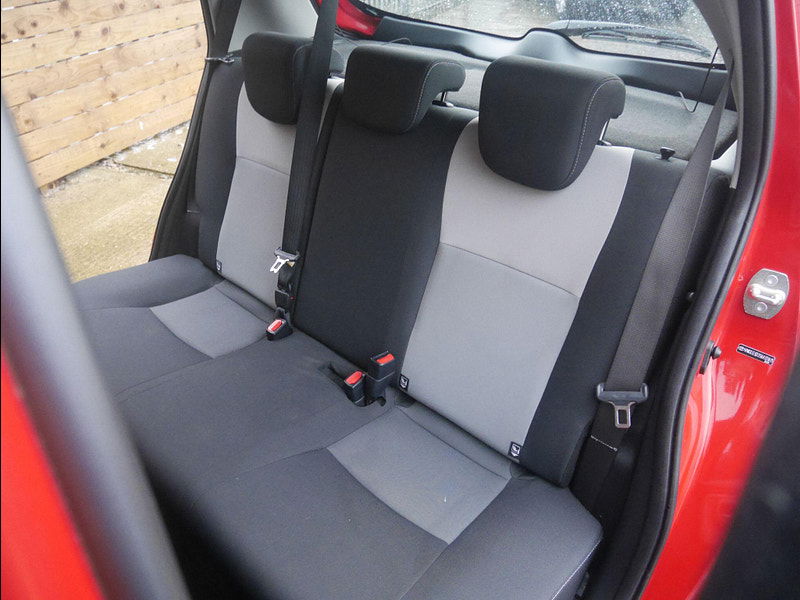 Toyota Yaris 1.5 VVT-i Icon Tech Hatchback 5dr Petrol Manual Euro 6 (111 ps) 5dr Manual 2026