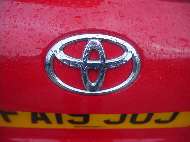 Toyota Yaris 1.5 VVT-i Icon Tech Hatchback 5dr Petrol Manual Euro 6 (111 ps) 5dr Manual 2026