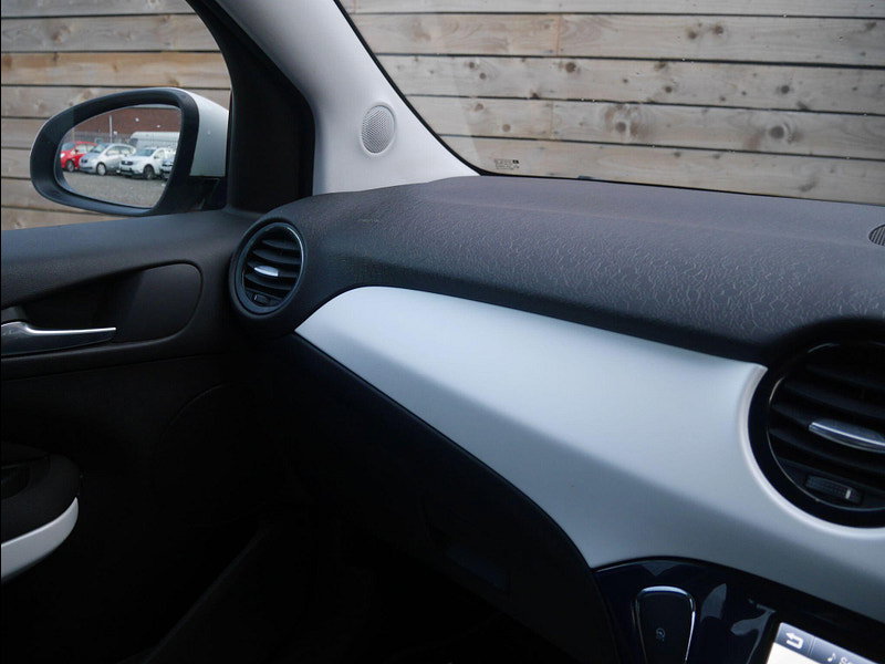 Vauxhall ADAM 1.4 16v JAM Hatchback 3dr Petrol Manual Euro 5 (87 ps) 3dr Manual 2026