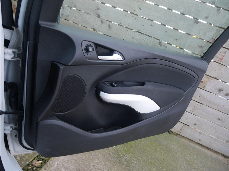 Vauxhall ADAM 1.4 16v JAM Hatchback 3dr Petrol Manual Euro 5 (87 ps) 3dr Manual 2026