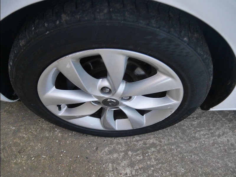 Vauxhall ADAM 1.4 16v JAM Hatchback 3dr Petrol Manual Euro 5 (87 ps) 3dr Manual 2026