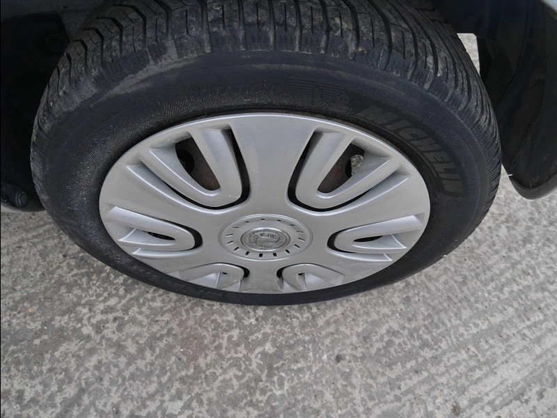 Vauxhall Agila 1.0 ecoFLEX 12V S MPV 5dr Petrol Manual Euro 5 (65 ps) 5dr Manual 2026